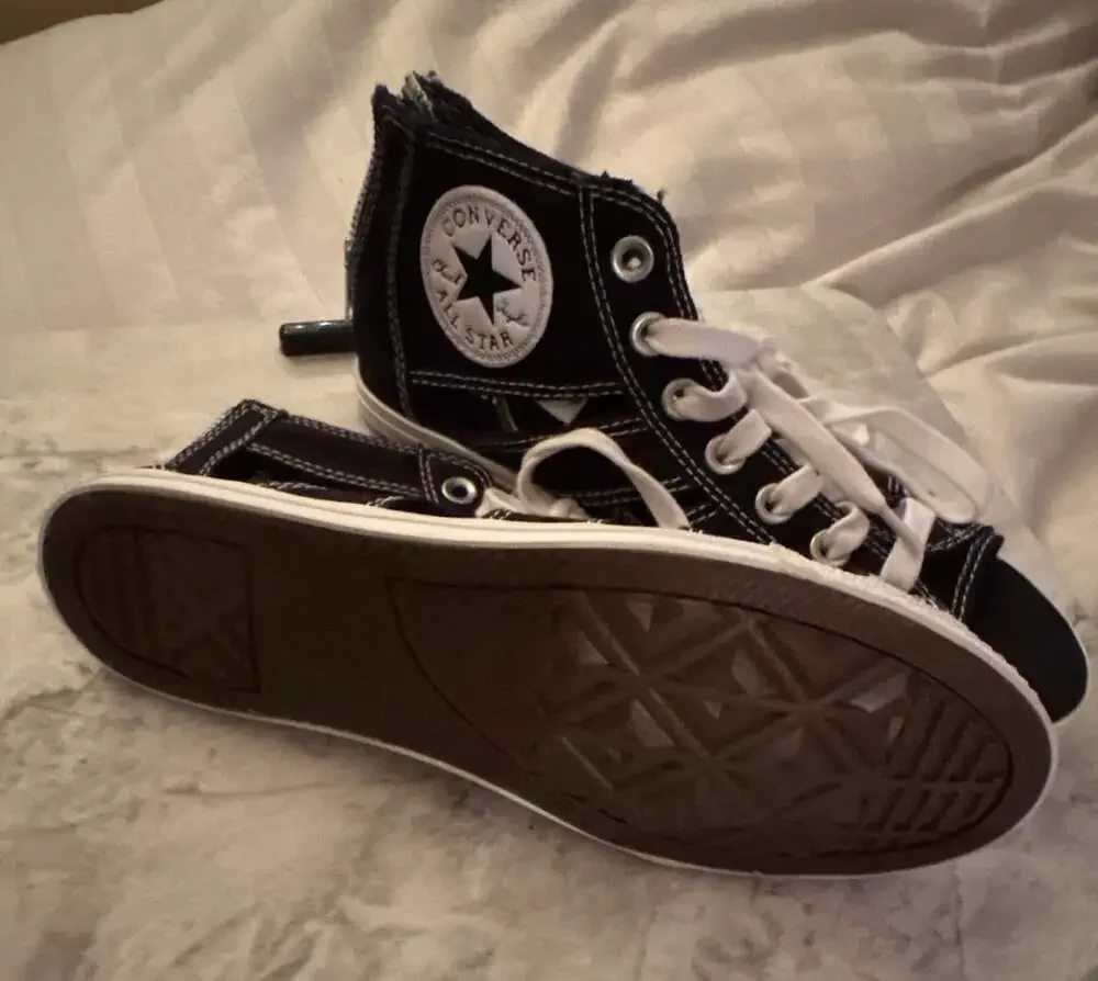 Converse Chuck Taylor Cutaway EVO Size 7 Black Open Toe Gladiator Sandals with z